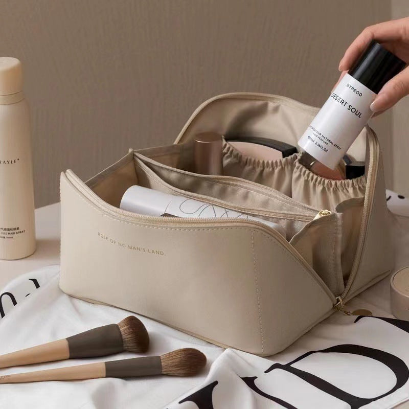 portable women cosmetics bags